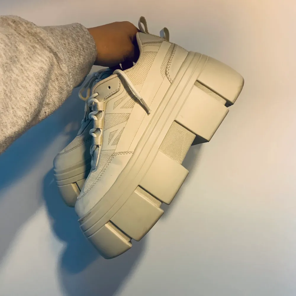 Awesome Chunky Sneakers from ASOS. Worn a few times carefully.. Skor.