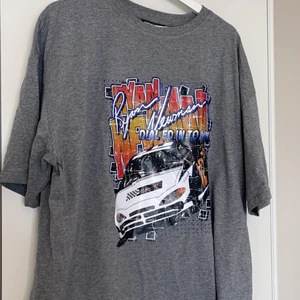 T-shirt - Oversized t-shirt med ett tryck på! 