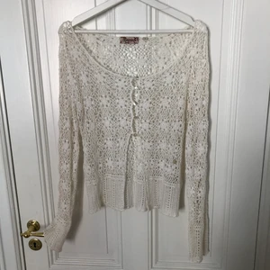 Virkad tröja - Tröja i virkat material