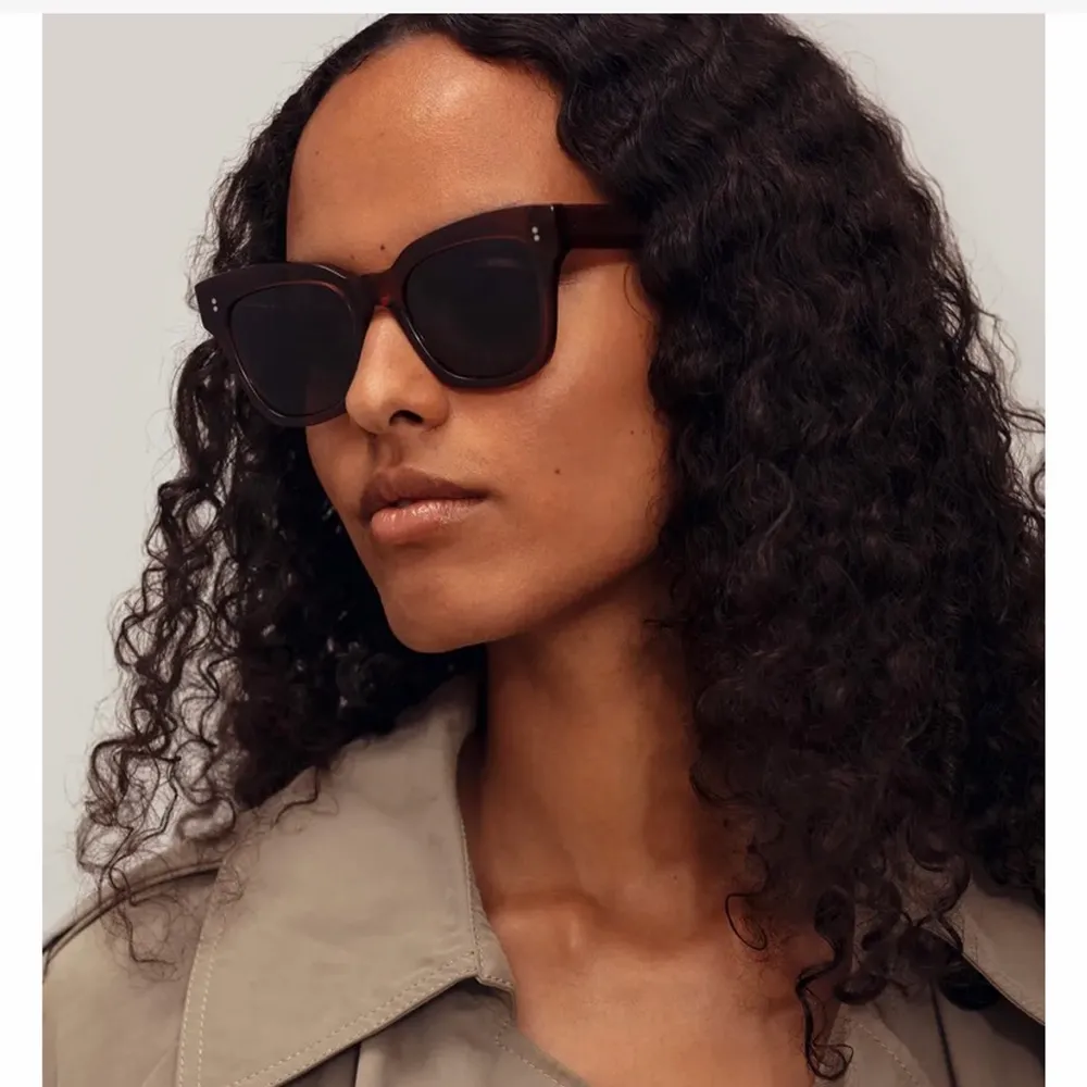 Så fina solglasögon från Chimi eyewear (slutsålda) i mycket fint skick! Modellen är 005.                           Ordinarie pris: 1100kr HÖGSTA BUD:530kr. Accessoarer.