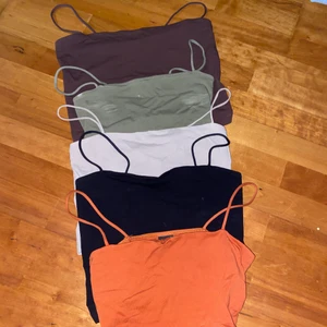 Spagettilinnen  - Spagettilinnen från Gina 💕 Storlek S-M! 40 kr styck eller alla för 150 ❤️