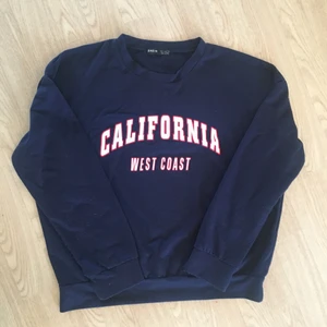 Sweatshirt  - Använd väldigt få gånger 