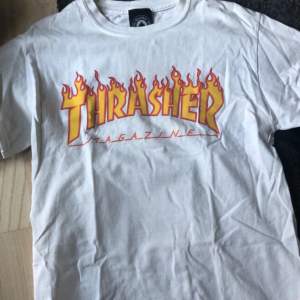 Säljer min Thrasher t shirt då den inte kommer till användning, inga skador, nypris 450kr, pris kan diskuteras💞