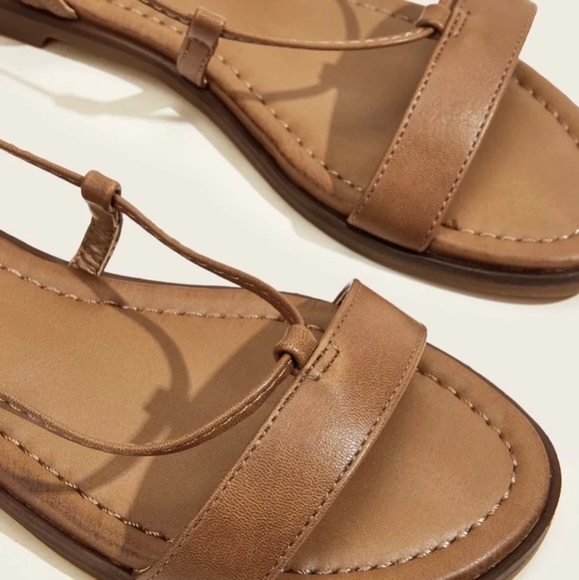 Sandaler med snören storlek 39
