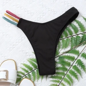 Bikiniunderdel från shein 💙 - Bikinitrosa från shein som endast är testad! Säljer då jag inte har en passande överdel 🥺 material och kvalité är toppen, trosorna är ”ribbade” 💙