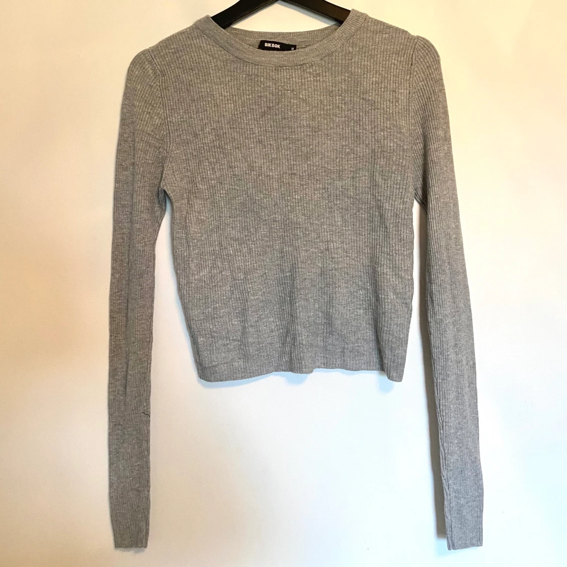 Grå tröja från Bik Bok i stl M, fint skick