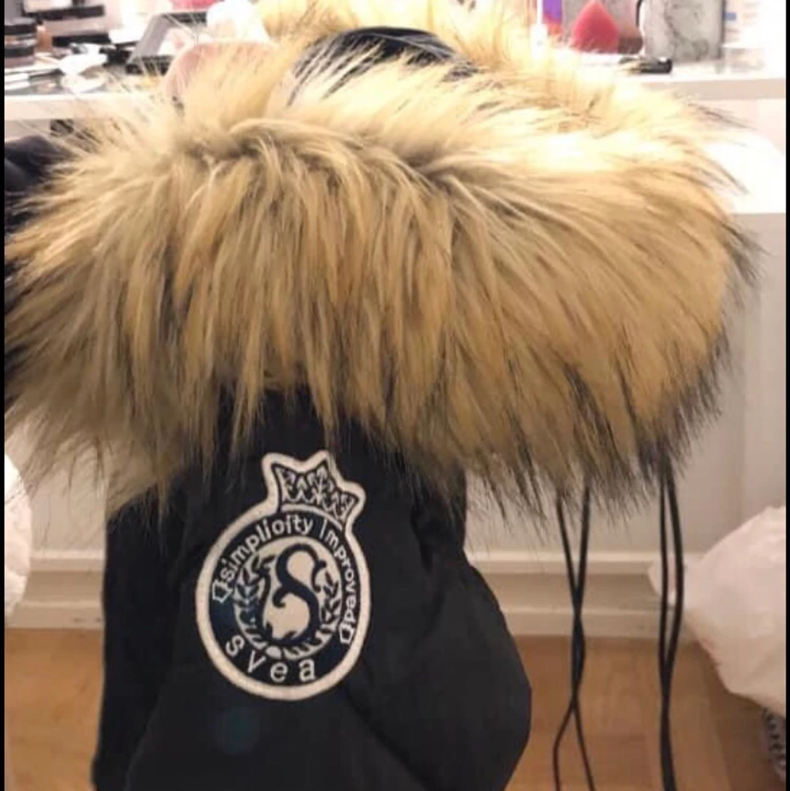 Svea jacka. Ni kan hitta fler bilder på den på marketplace Facebook.🌸 köptes för 1500