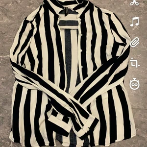 Skjorta stl 34 - En fin skjorta som jag aldrig har använt eftersom det inte är min stil👍🏼