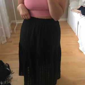 Kjol - Säljer en superfin kjol som inte kommer till användning. Storlek S. Frakt 66kr🤎🤍