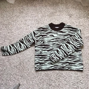 Stickad tröja - Turkos och brun stickad tröja