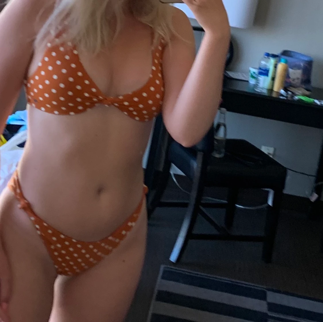 Orange prickig bikini