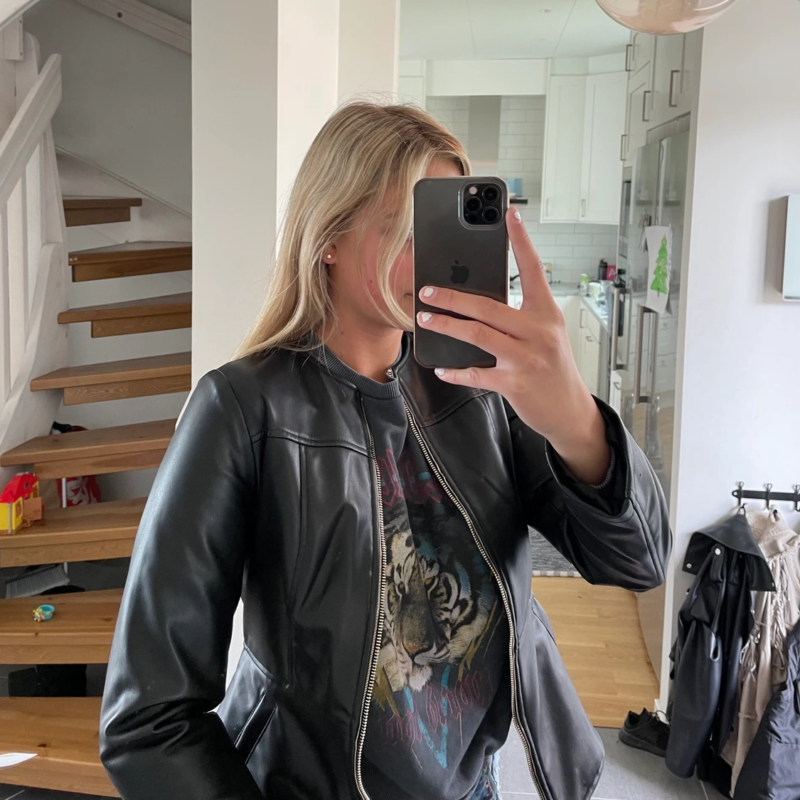 Skinnjacka från Zara - 90