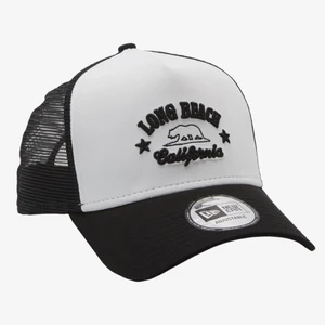 New Era Trucker  - Helt ny New Era keps. Storlek ”one size”, men går att justera där bak. Säljer för 190kr 🖤