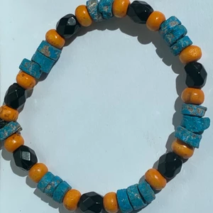 Dünder armband - As nice armband med pärlor utplockade secondhand🧙🏻               Pris:40kr                                                                                         Size: 16 cm 