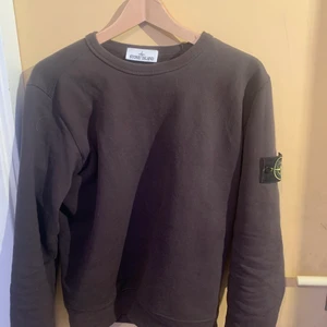 Stone island tröja - Storlek S mycket fint skick väl vårdad 