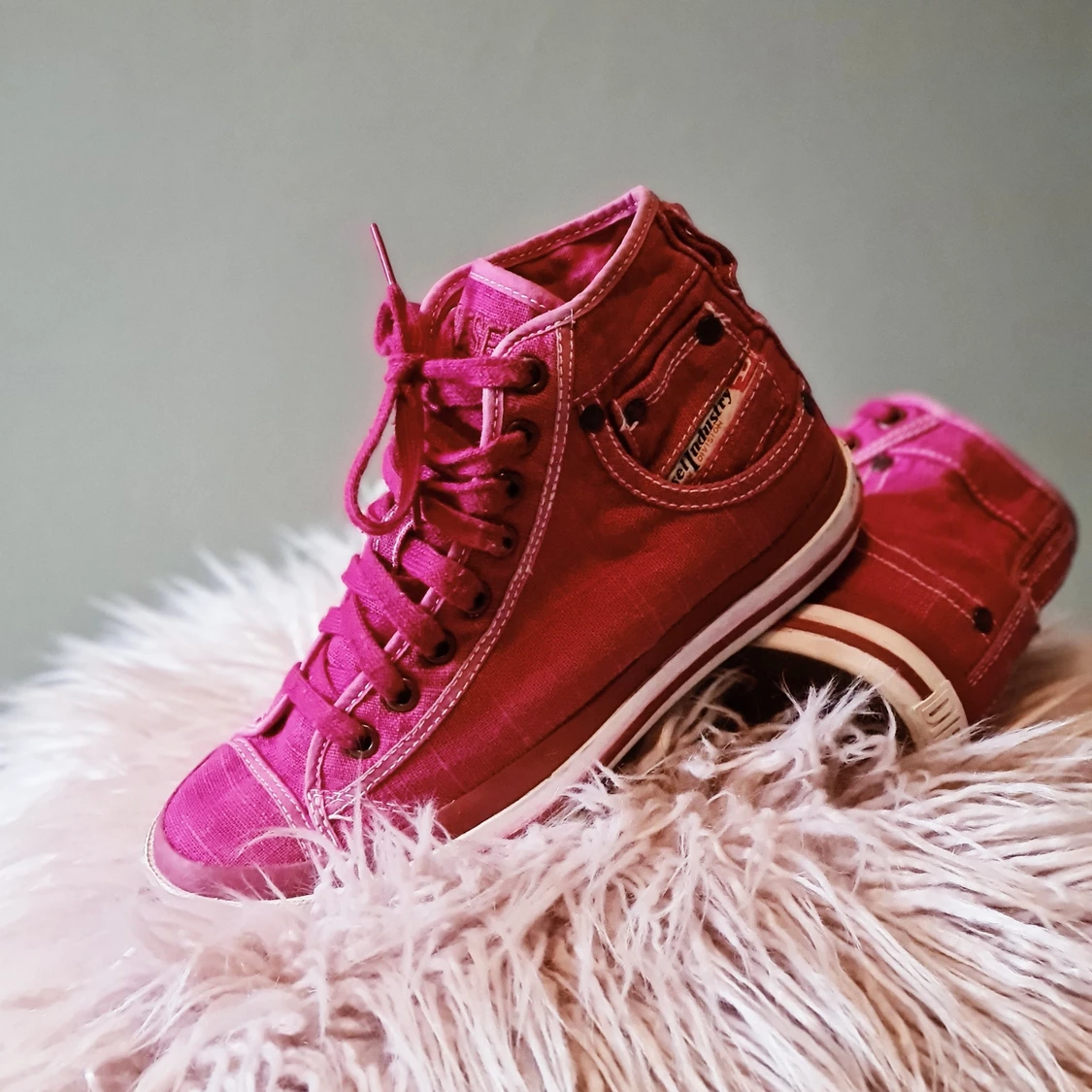 Snygga Diesel skor i Nyskick - 90