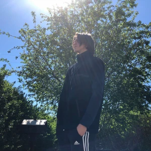 Fleeceväst - Fleeceväst i storlek L. 