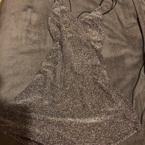 Klänning  - Änvänd bara en gång