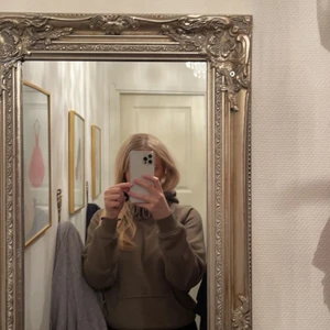 Tjocktröja från gina - Använd ett fåtal gånger, väldigt skön men för stor för mig