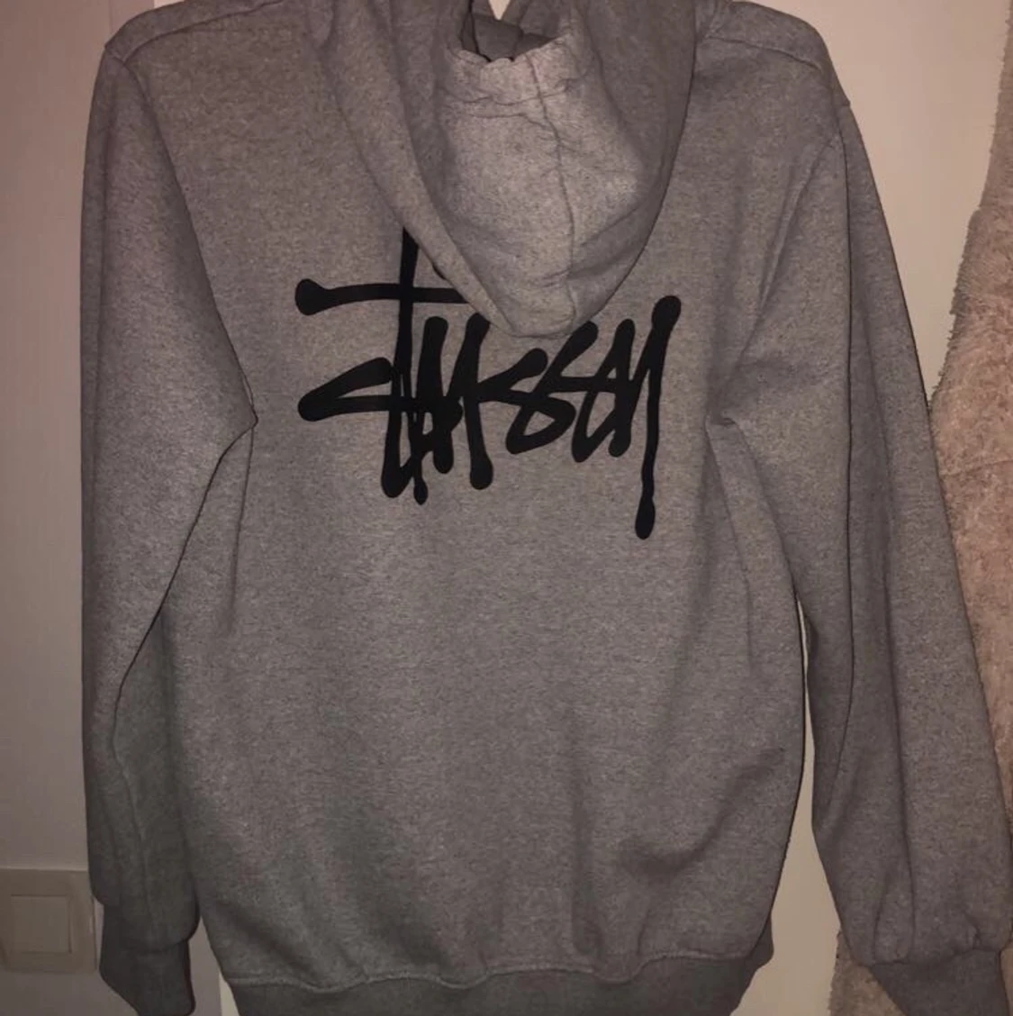 As snygg märkes hoddie  - 90