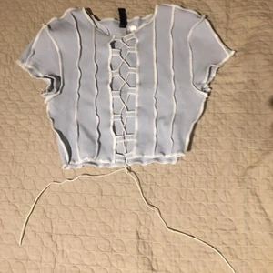 Blå topp - Helt ny.