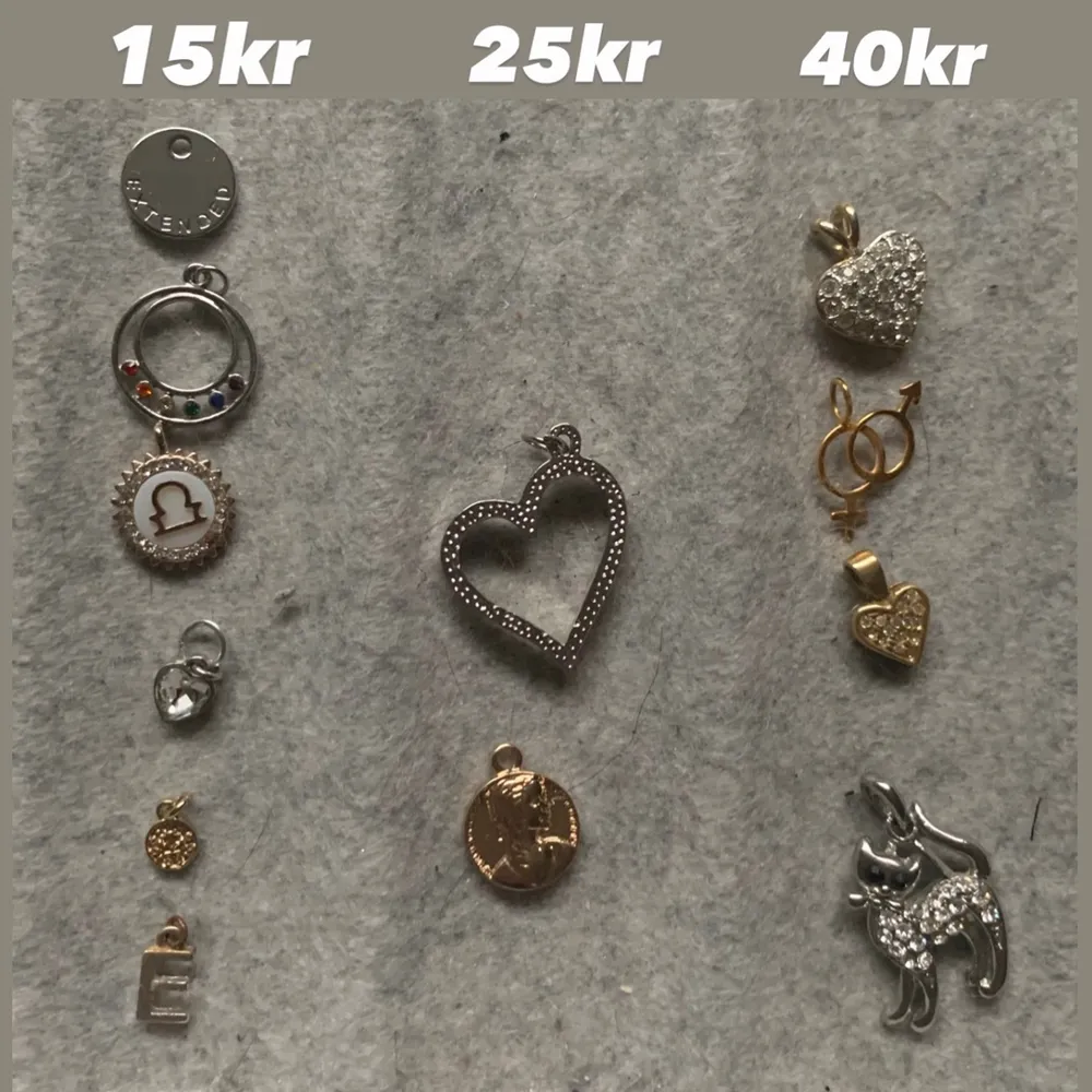 Säljer några av mina berlocker / hängen då jag inte använder dom längre✨ Dom längst åt höger (40kr) är silver, guldpläterade!! Skriv om du vill ha mer bilder!! . Accessoarer.