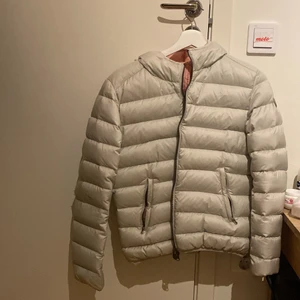 Colmar jacka  - Colmar jacka, väll använd där av prist 