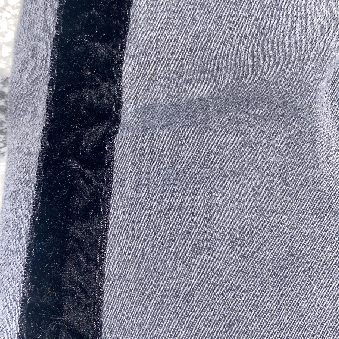 H&m elastiska jeans  - 90