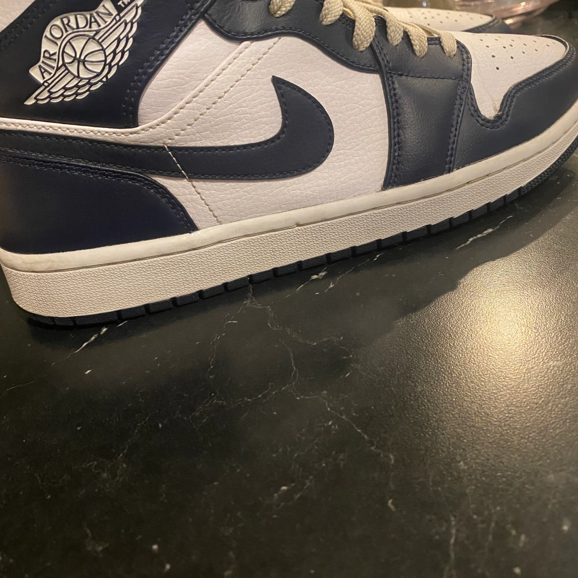 Jordan 1 först till kvarn  - 90