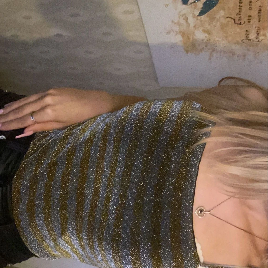 En fin glittrig body  - 90