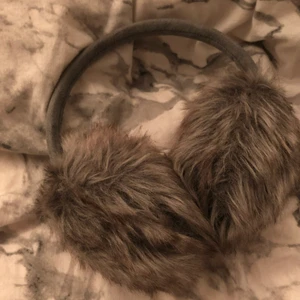 Öronmuffar  - Barbour öronmuffar som jag säljer eftersom att de inte kommer till användning. Fråga om du undrar något. 
