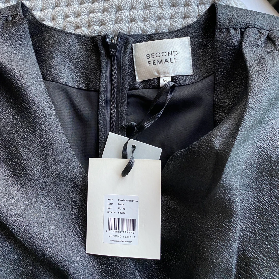 Svart kavajklänning från Second Female - 91