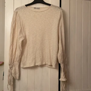 Tröja  - Tröja från zara i strl S. 40kr!