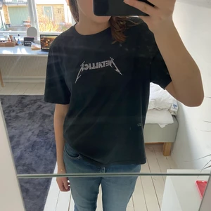 Tröja - Säljer den här jätte coola tröjan från Hm, skriv för fler bilder eller frågor💕