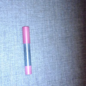 Pen Läppstift  - Är väldigt fin och bra och jag har inte använt den
