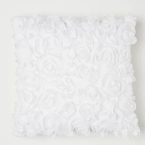 Kuddfodral - Säljer 2 sånna Kuddfodral i befentligt skick! 30kr för 1, 50kr för båda 2🤍