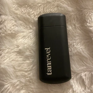 Tanrevel maskin - Kollar intresse på denna tanrevel maskin! Har använts ca 5 gånger fick sedan en ny i julklapp och denna kommer inte längre till användning! Funkar utan problem och vid intresse kan jag skicka mer bilder/videos! Säljer endast maskinen!💕💕💕Pris kan ev diskuteras! 150kr+spårbar frakt 66kr! Kan skickas med billigare frakt men då är den inte spårbar!