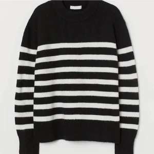 Stickad tröja  - Fin stickad tröja från hm snygg overaised i storlek M