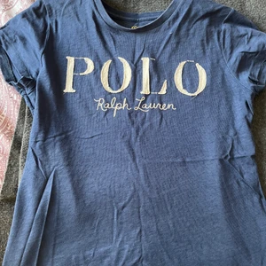 Tröjor  - Polo Ralph lauren t-shirt storlek S  Bondelid tröja storlek S, Gant tröja storlek S  50kr/st 