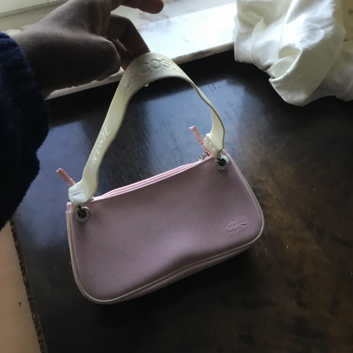 Åkta locust banquet väska  - 91