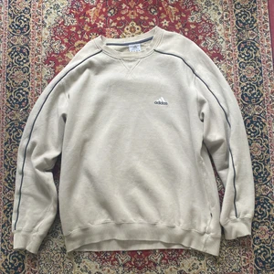 Adidas sweatshirt - Fin adidas sweatshirt i bra skick