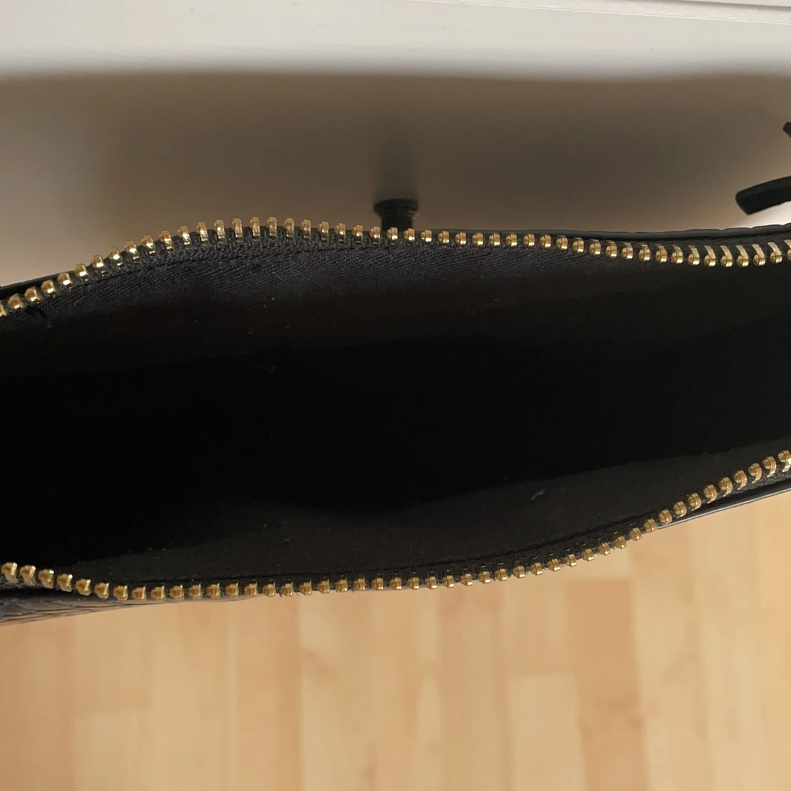 Svart väska  - 91