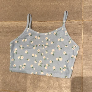 Shein - Köpte i somras använd en gång som i nytt skick 20 för en 50 för alla