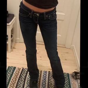 True religion jeans - True religion jeans i storlek 25 men skulle säga att dom passar lite större också. Är 163❤️ 