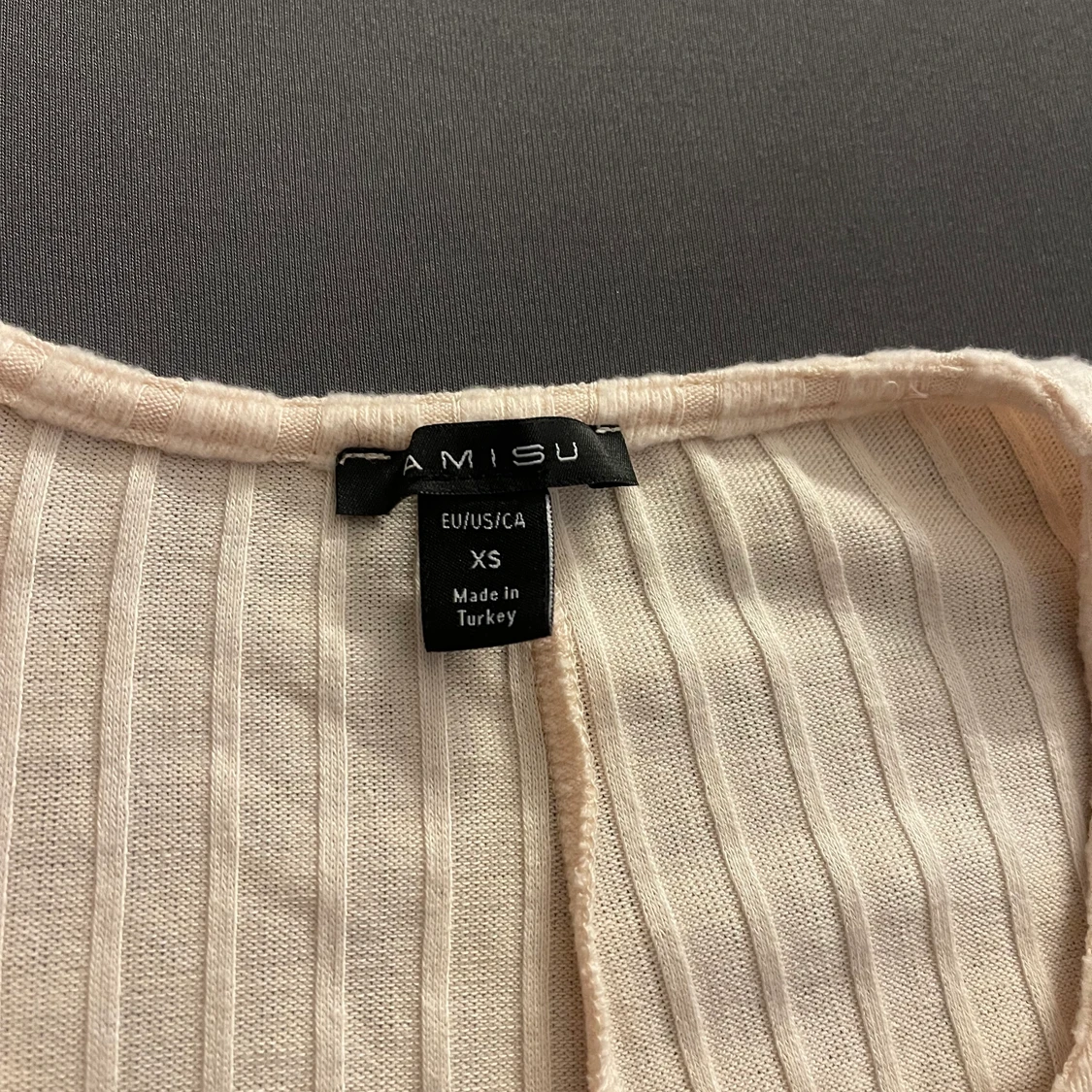 Mysig tröja i storlek XS - 90