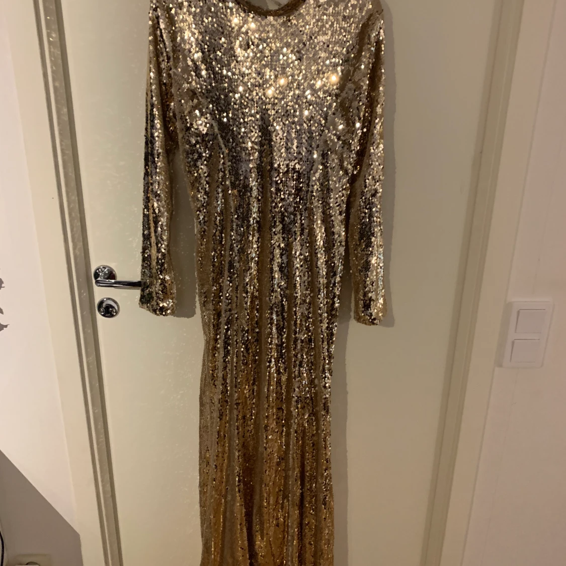 Långklänning i guld