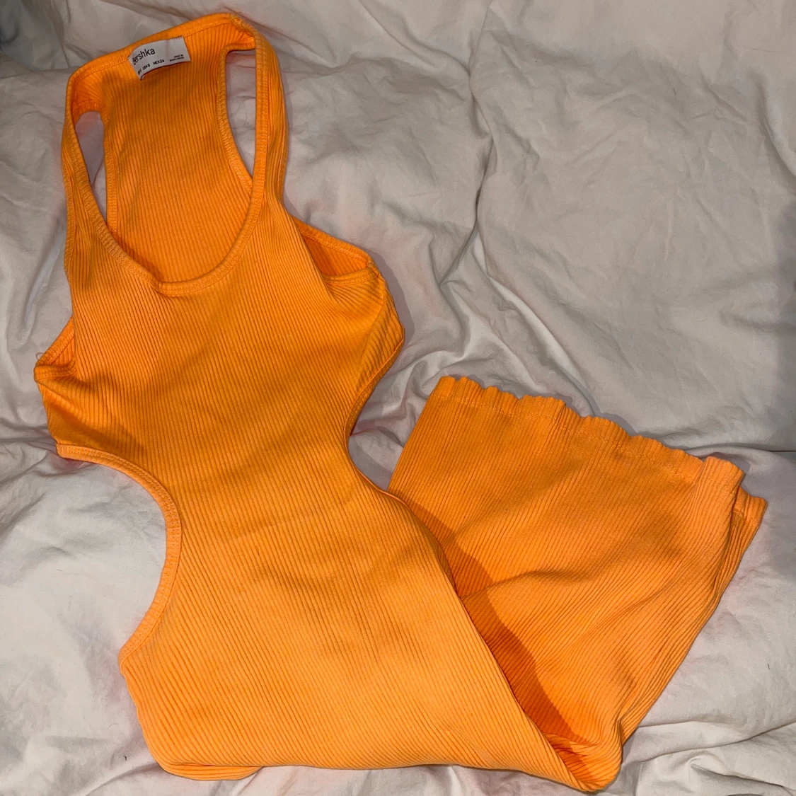 Orange klänning - 91