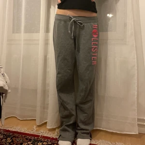 lågmidjade mjukisbyxor - lågmidjade mjukisbyxor från hollister.