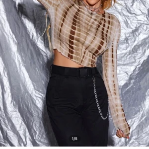 Tröja!! - Sälja denna snygga tröja då den inte passar längre. Skriv för fler bilder!!