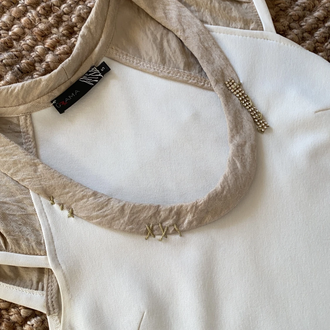 Kort gräddvit klänning  - 91